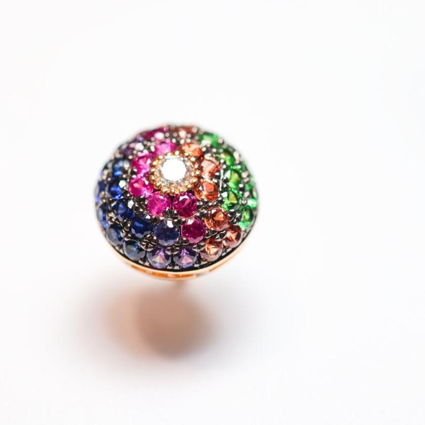 18CT YELLOWGOLD RAINBOW GEMSTONE STUDS