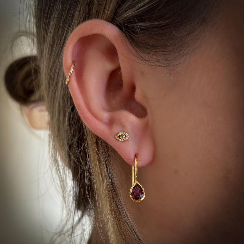 18CT YELLOW GOLD & GARNET DROP EARRINGS