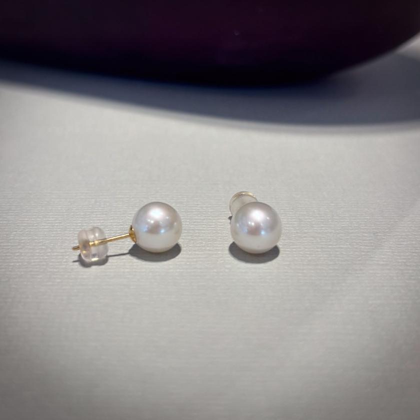 18CT YELLOW GOLD FRESHWATER PEARL STUDS