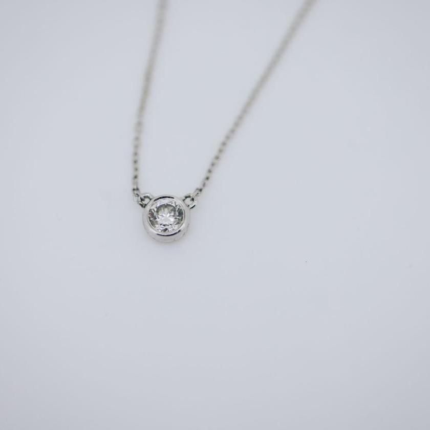 18CT WHITE GOLD BEZEL SET DIAMOND SOLITAIRE NECKLACE 18CT WHITE GOLD BEZEL SET DIAMOND SOLITAIRE NECKLACE