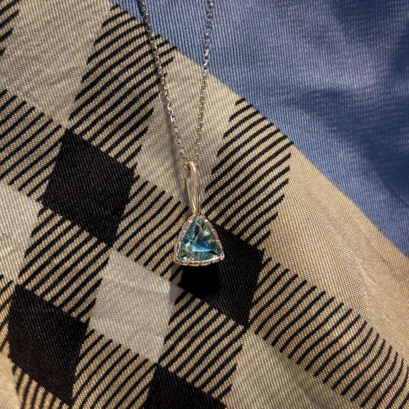 PLATINUM & AQUAMARINE PENDANT