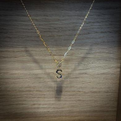 18CT YELLOW GOLD ITALIAN MADE INITIAL "S" NECKLACE
