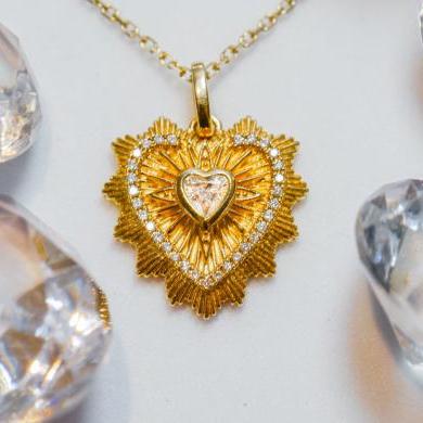 18CT YELLOW GOLD & DIAMOND HEART NECKLACE